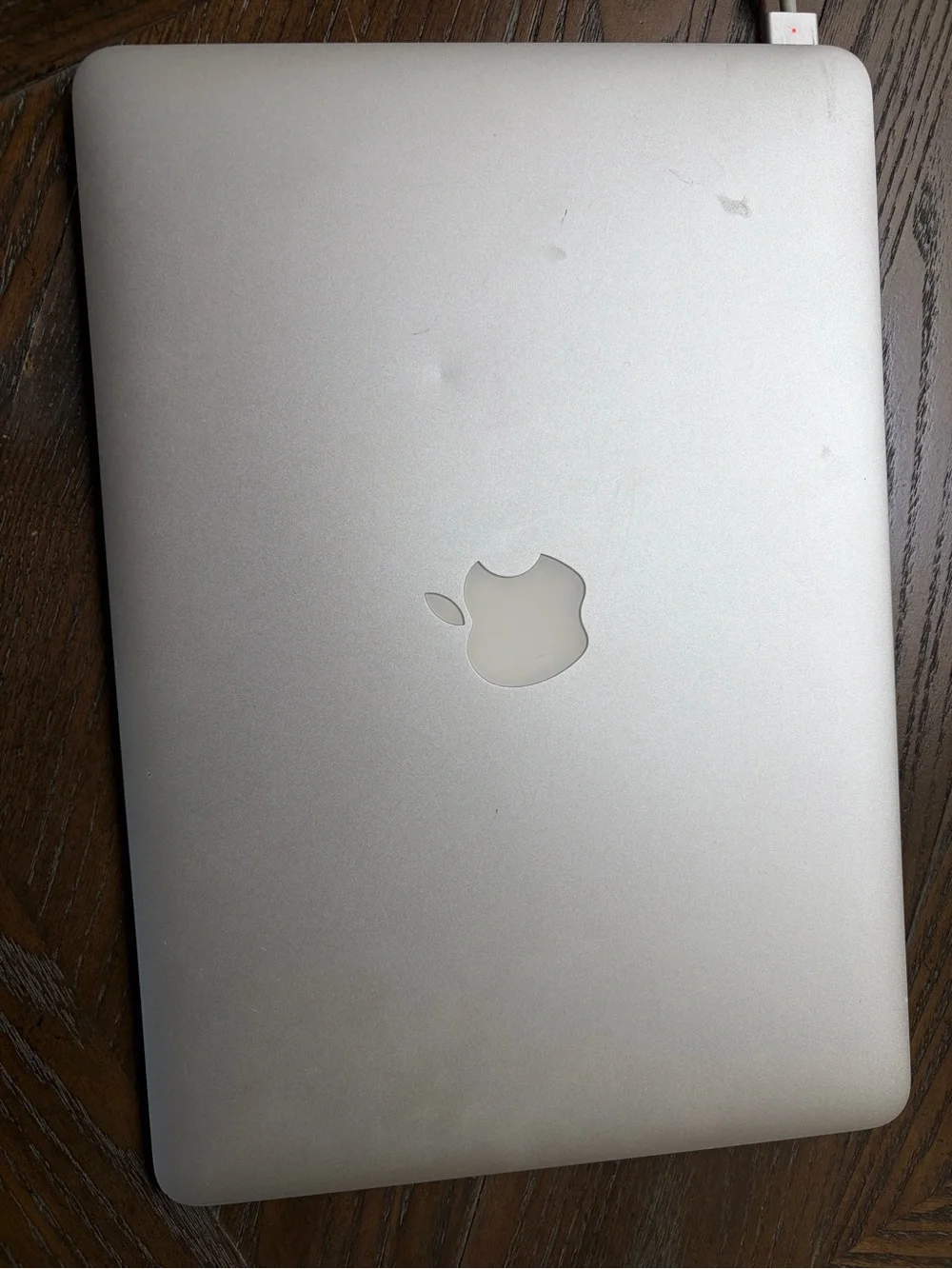 Apple MacBook Air 13” 2017 A1466 | Factory Reset | Charger + Kate Spade Sleeve